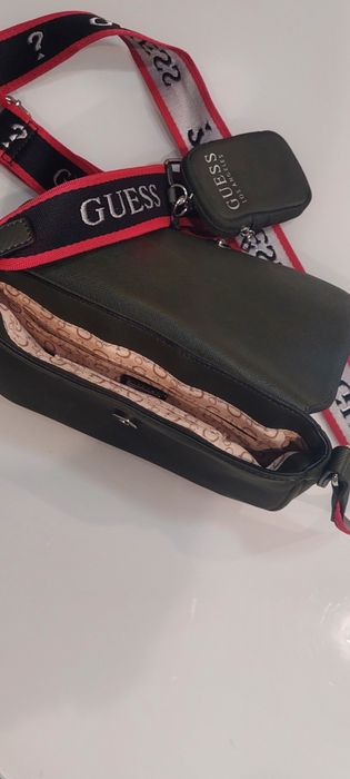 Дамска чанта Guess