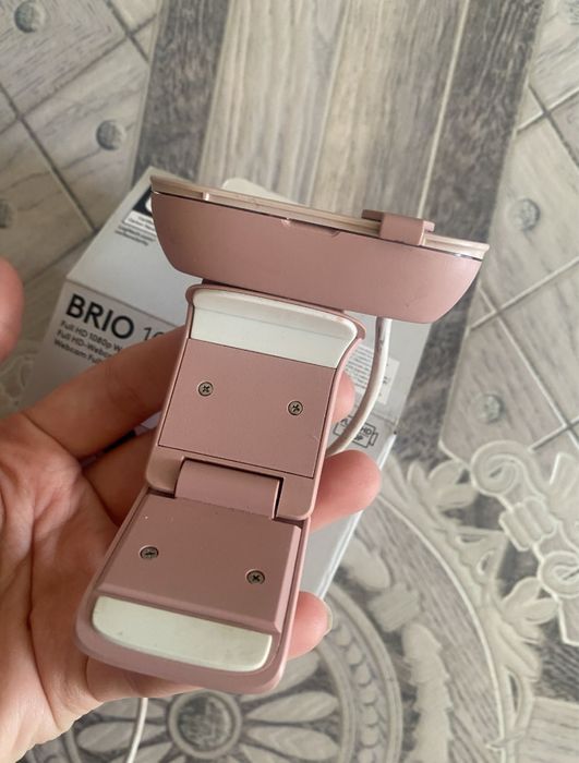 веб камера Logitech brio 100