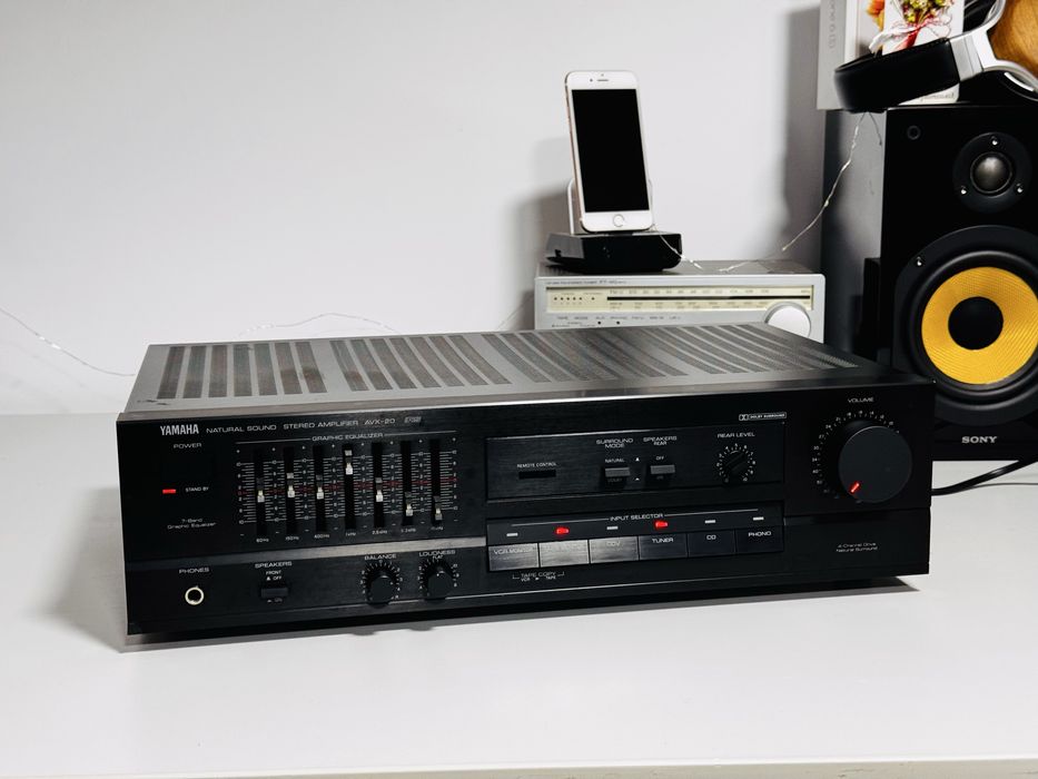 Amplificator cu egalizator 7 benzi YAMAHA AVX-20,dolby,Japan,100W/cana