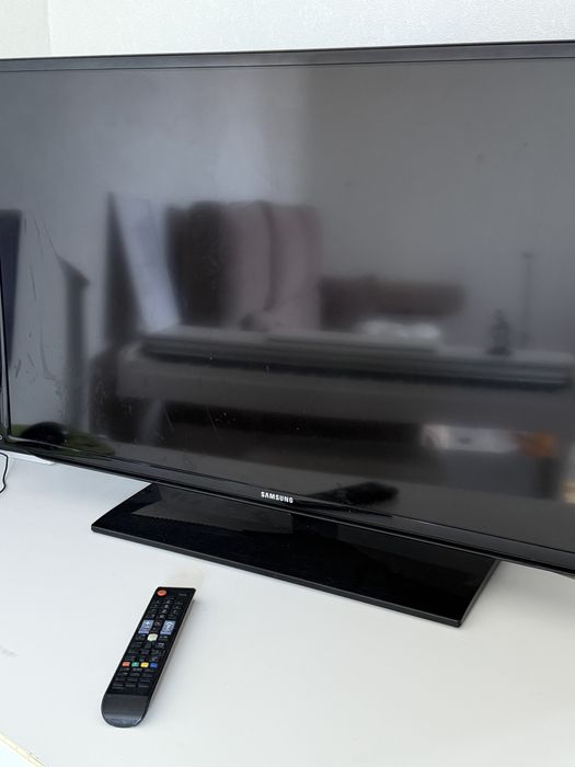 Продам телевизор samsung UE40EH5307K