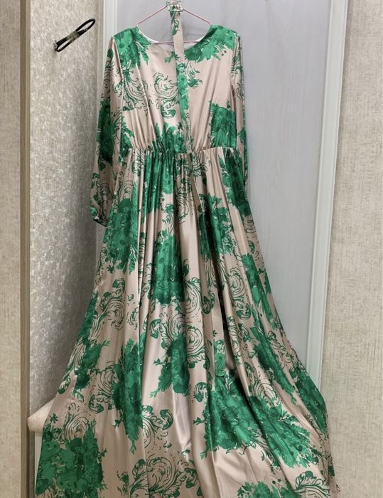 Ayollar uchun sifatli koʻylak vecherniy