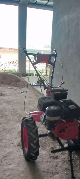 Motoblok sotiladi!!! 15ot kuchli