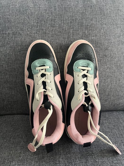 Маратонки Reserved номер 38