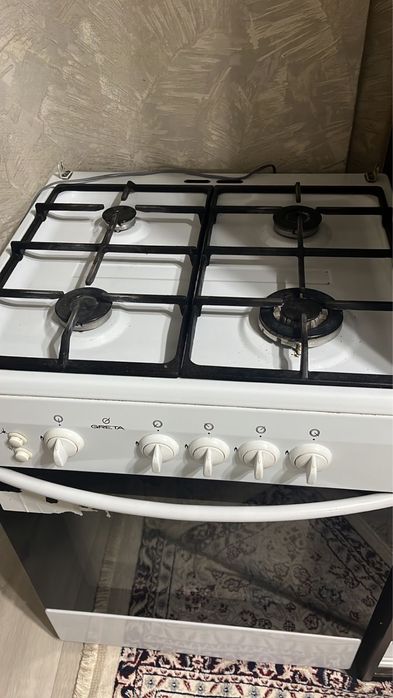 Продам газ плиту