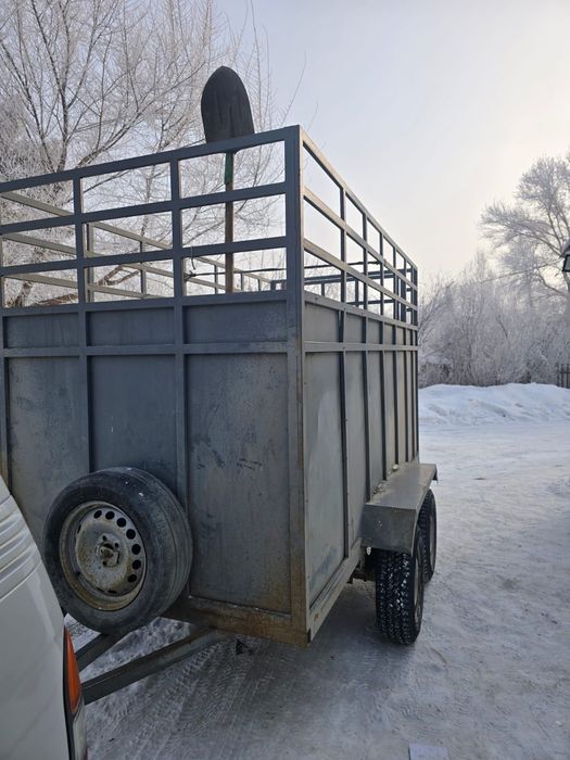 Прицеп сатылады.