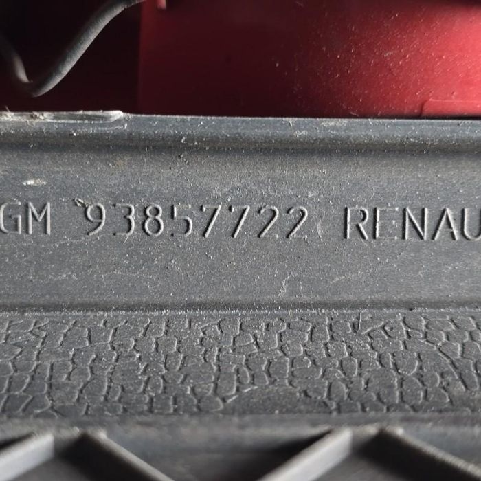 Stop aripa dreapta Renault Trafic 2
