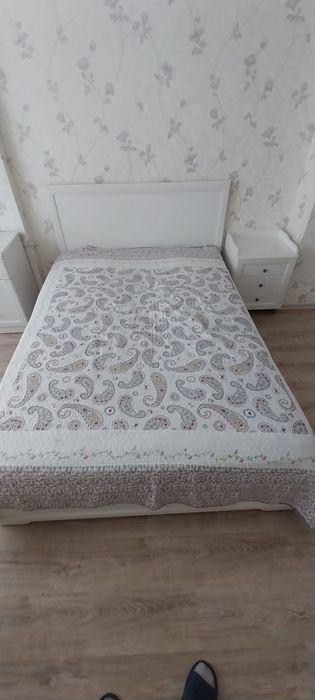 Продам спальный гарнитур