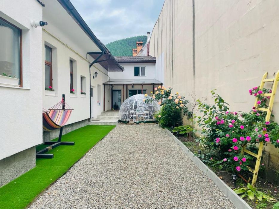 Cazare muncitori Brașov centru, parcare, 50 lei/pers