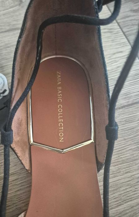 ZARA Елегантни балеринки с връзки