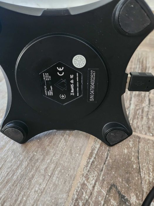 Suport casti cu port USB
