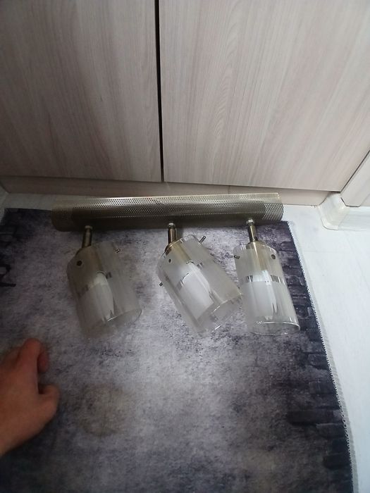 Срочно продам светильник.