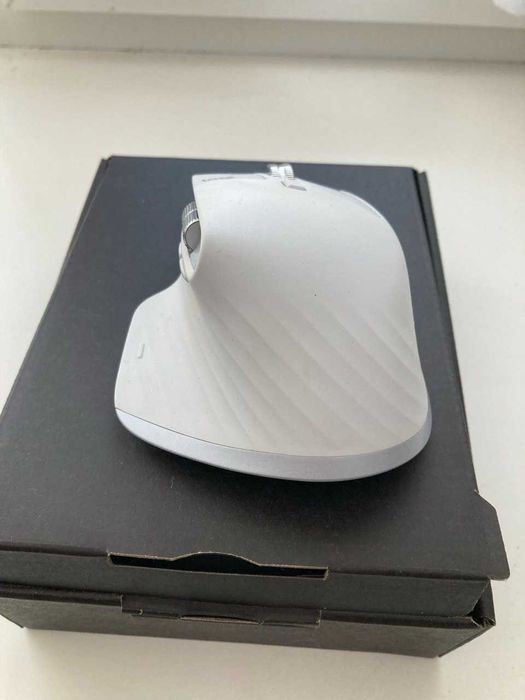 Беспроводная bluetooth мышь Logitech MX Master 3S, Light Grey