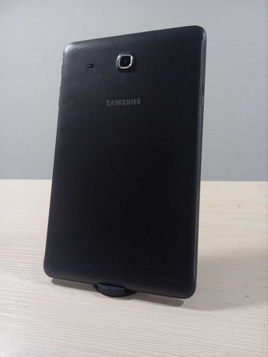 Планшет Samsung galaxy tab E