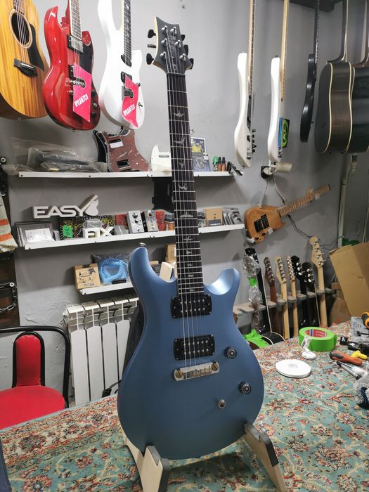 PRS CE 24, Standart электрогитара