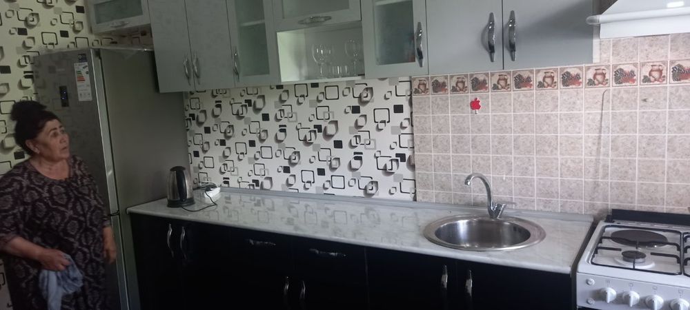 Дача Чарвак, (Бочкани йакинида),Дил нур кафеси йонида