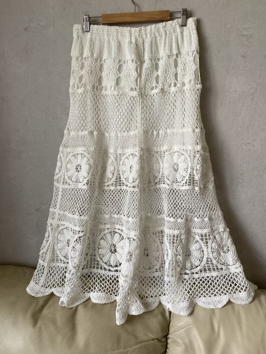 Дамска пола бяла дантела памук