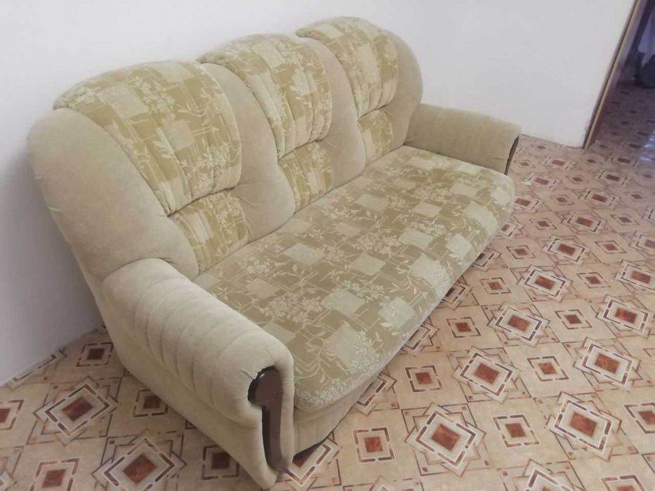 Продам диван тройку б/у