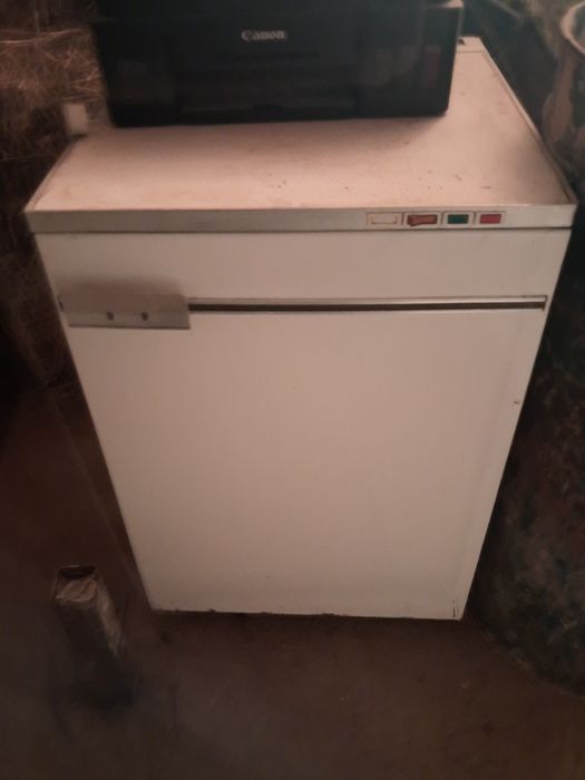 Продаётся морозильник сено касилка принтер тачка