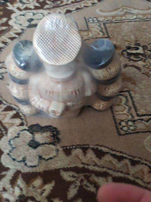 Продам набор графин с чашками.