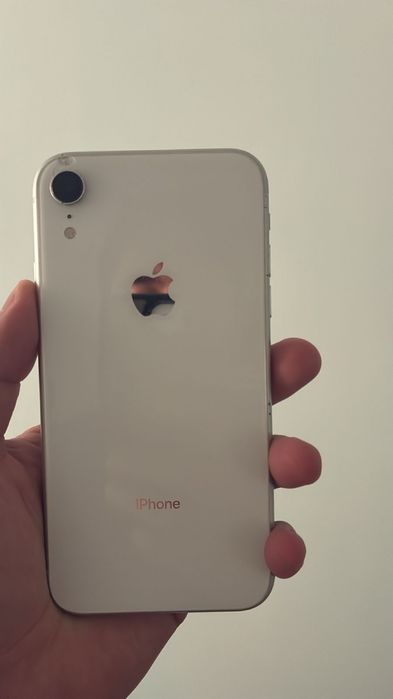 Iphone xr продаю