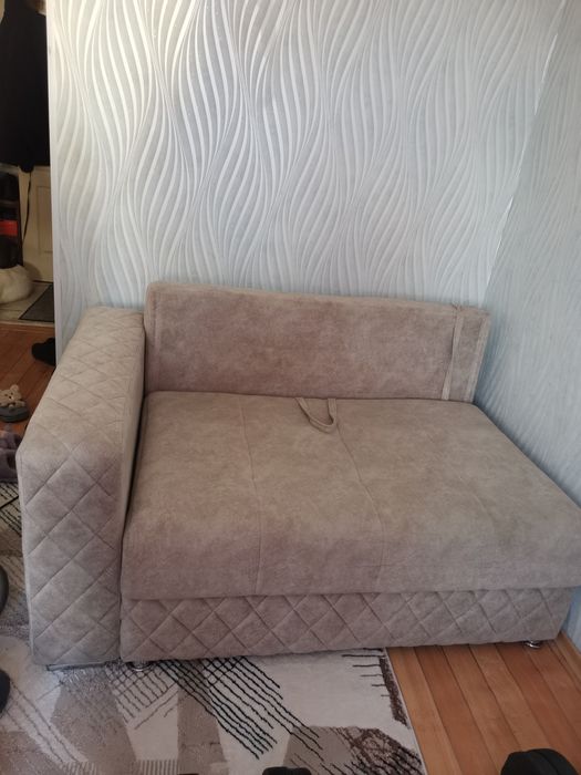 Продам диван двухместный