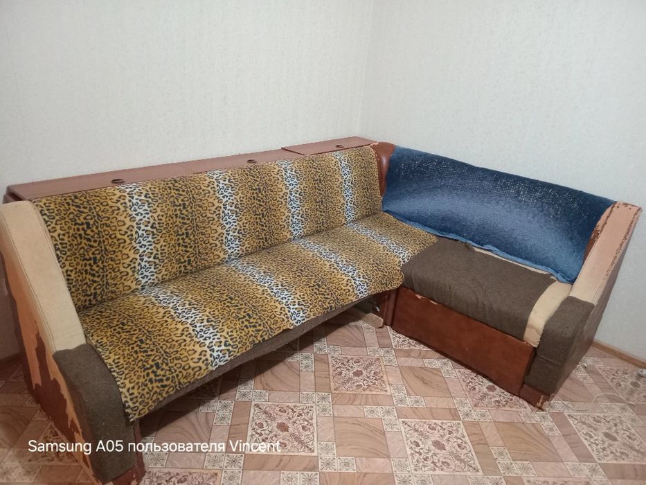 Диван хороший даром