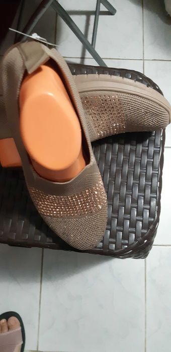 Încălțăminte sport pentru damă diferite culori și mărimi