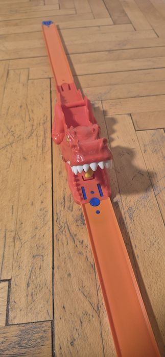 Lansator Hot Wheels DINO – Lansare prin Coadă (Gravitational)