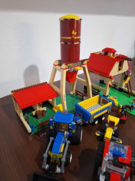 Lego 7637: Farm + 60287: Tractor