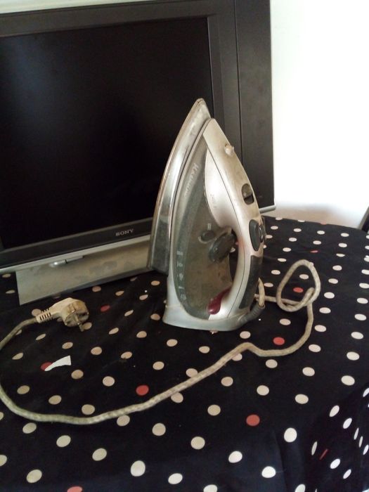 Продам утюг для глажки белья