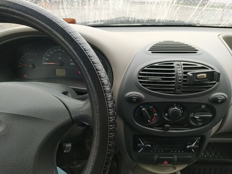 Lada kalina sotiladi