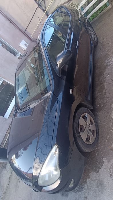 Hyundai i30 1.6 crdi 116 cp
