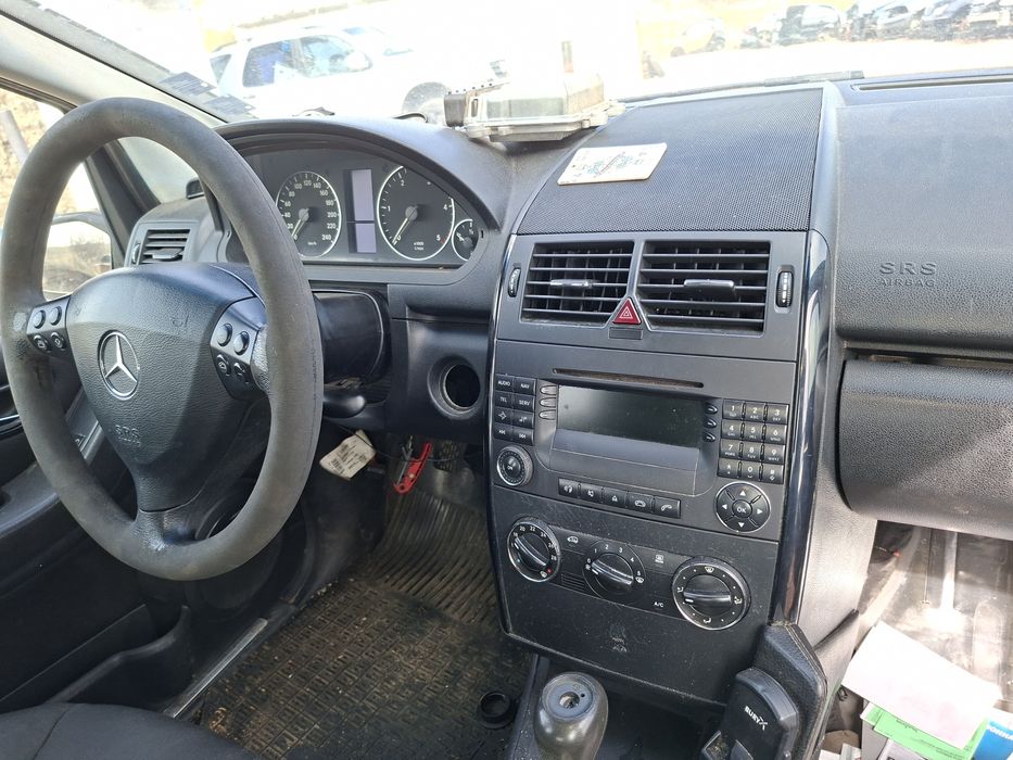 Мерцедес А180 2010Г. НА ЧАСТИ