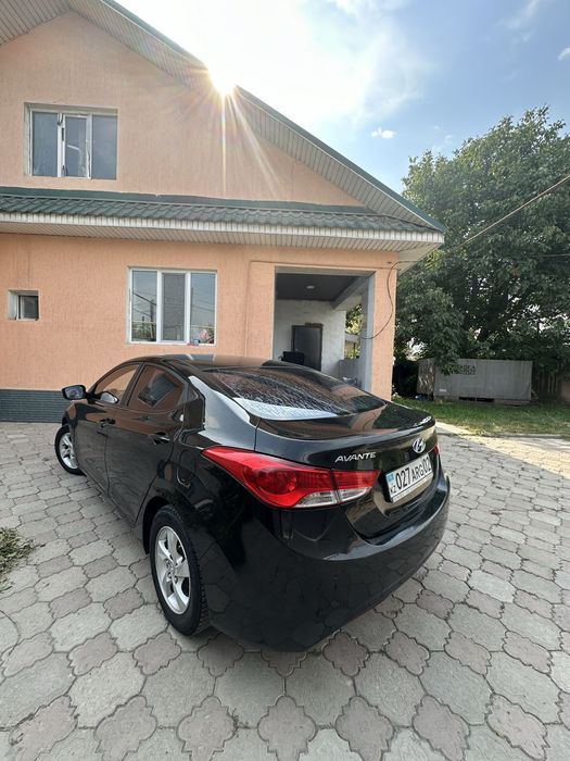 Hyundai Avante срочно продам автомобиль