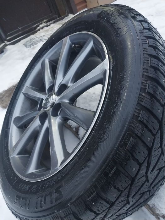 Продам комплект колес 215/60r17