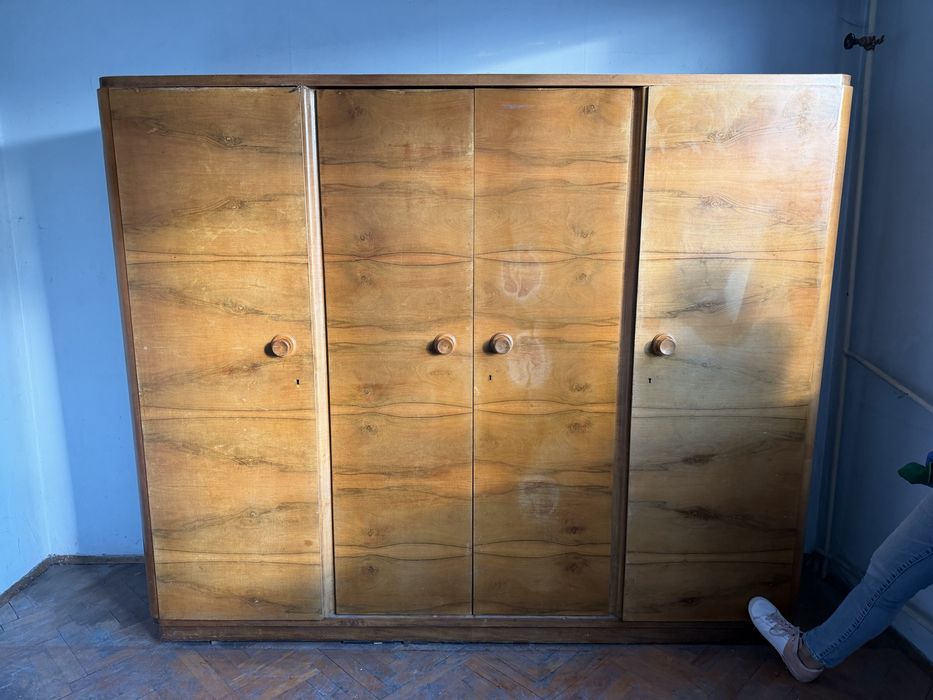 Гардероб ретро дървен  - 4 врати