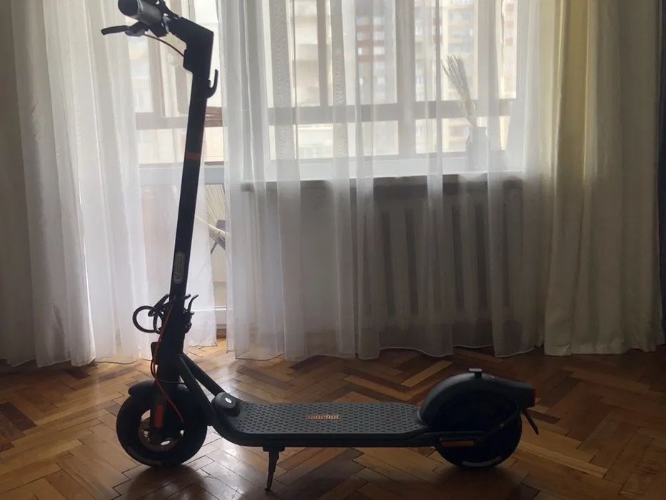 Электросамокат Ninebot Kickscooter F2 Plus