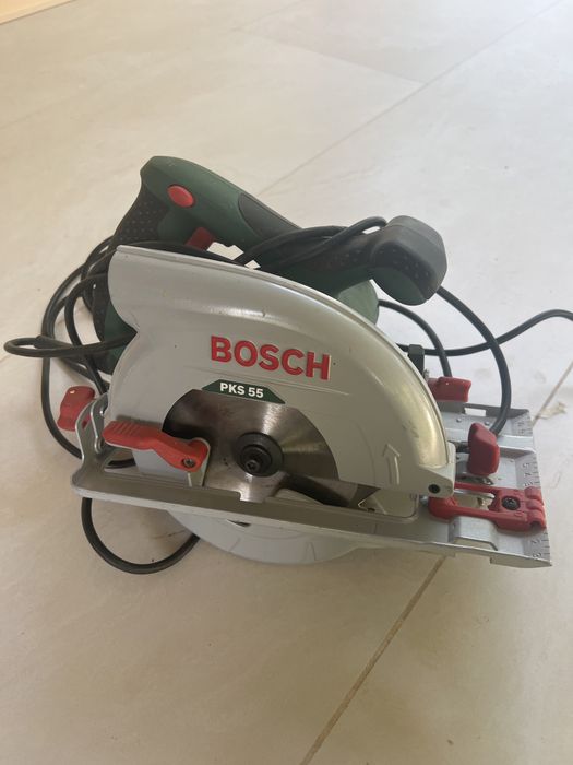 Продам лобзик и циркулярку BOSCH.
