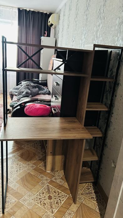 Продам рабочий стол 25.000