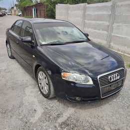 Dezmembram Audi A4 B7 berlina Usa fata stanga / spate dreapta