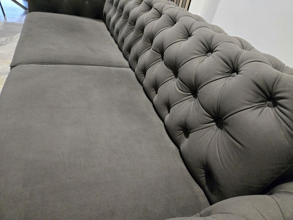 Vând Canapea Extensibilă Chesterfield