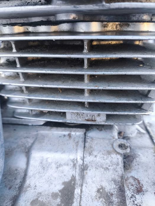 200сс Китайски двигател