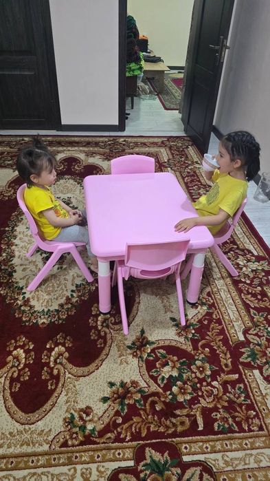 Детский  стол длядетей