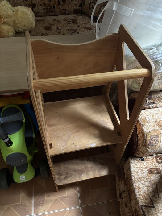 Монтесори кула с пързалка