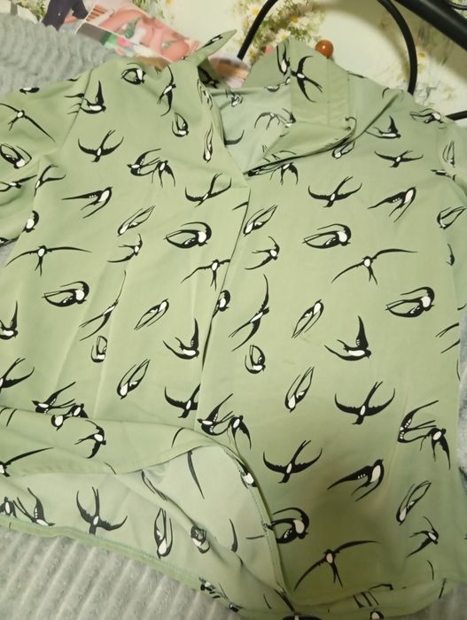 Продам блузки срочно.