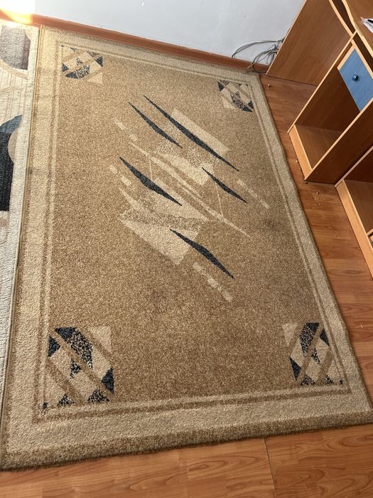 Шкаф в прихожую, в спальню, ковры