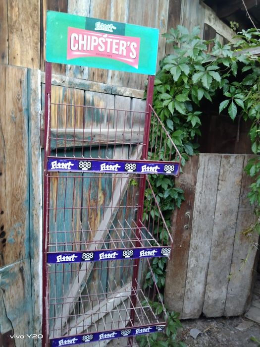 Шкавчик для напитков и чипсы