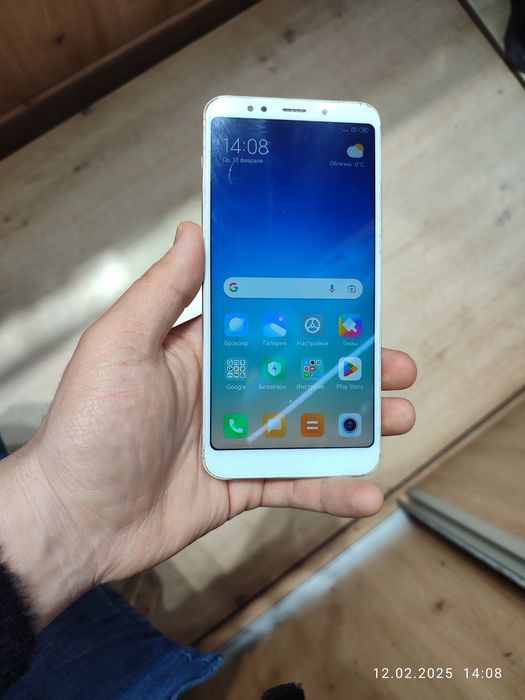 Redmi 5 plus 3/32Gb holati yaxshi