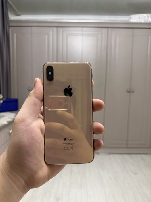 Продам Айфон XS Max