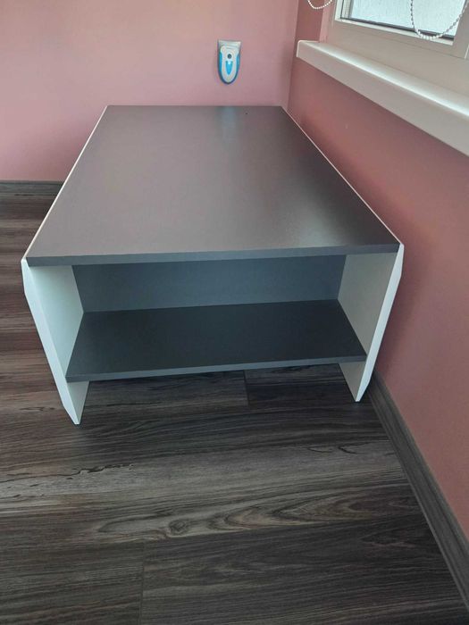 Холна маса - бяло/сиво